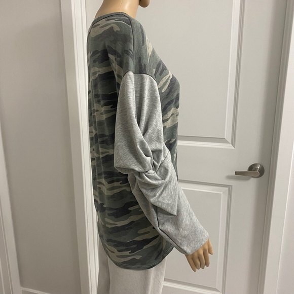 Maverick The Collection Camo Print Top. Multicolor. Small. - Picture 2 of 7